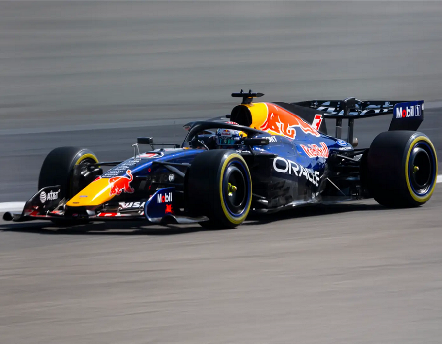 Oracle Red Bull Racing extends partnership with Oracle in multi-year deal to power a new era of data-driven performance